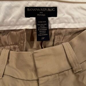 Banana Republic sz2 khaki colored bootleg pants